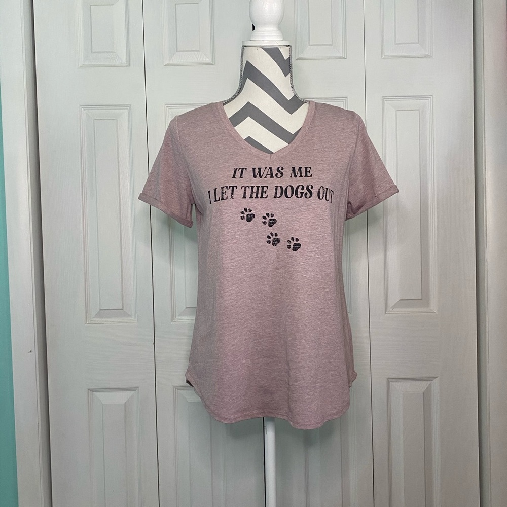 ❗️Closet Clear Out❗️Maurices Pink T-Shirt